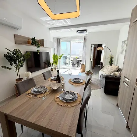 2br Penthouse With Jacuzi And Big Terrace Near Seafront * Gzira