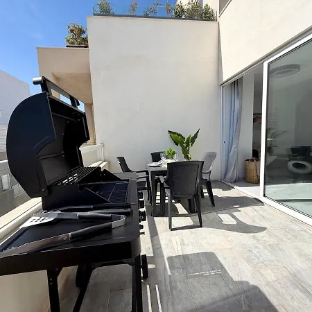 2br Penthouse With Jacuzi And Big Terrace Near Seafront Gzira