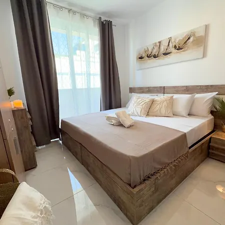 2br Penthouse With Jacuzi And Big Terrace Near Seafront *