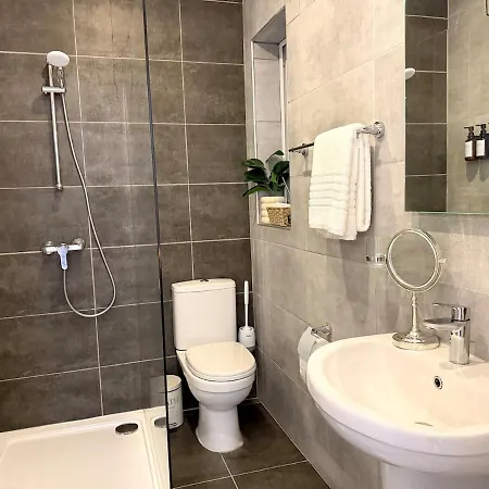 2br Penthouse With Jacuzi And Big Terrace Near Seafront Gzira